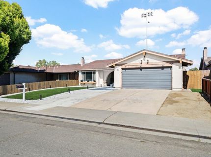 39 Del Vista Cir, Sacramento, CA 95823 Photo