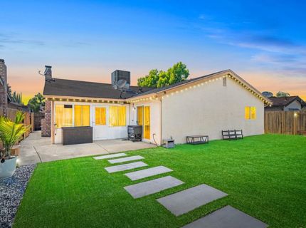 39 Del Vista Cir, Sacramento, CA 95823 Photo