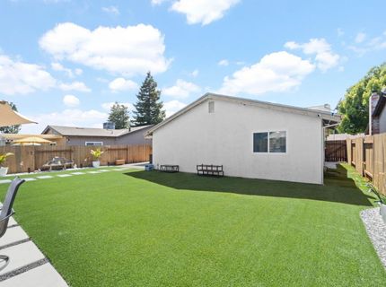 39 Del Vista Cir, Sacramento, CA 95823 Photo
