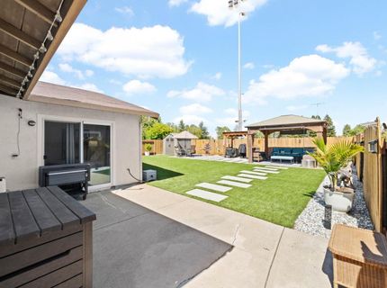 39 Del Vista Cir, Sacramento, CA 95823 Photo