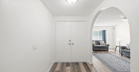 39 Del Vista Cir, Sacramento, CA 95823 Photo