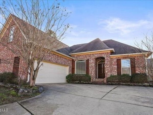 852 Willow Grande Circle, Brandon, MS 39047