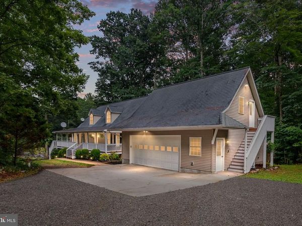 4049 MOODY TOWN ROAD, BUMPASS, VA 23024