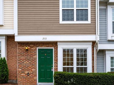 310 LANCASTER SQUARE, STERLING, VA 20164