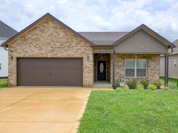 2547 Rafiki Dr , Clarksville, TN 37042