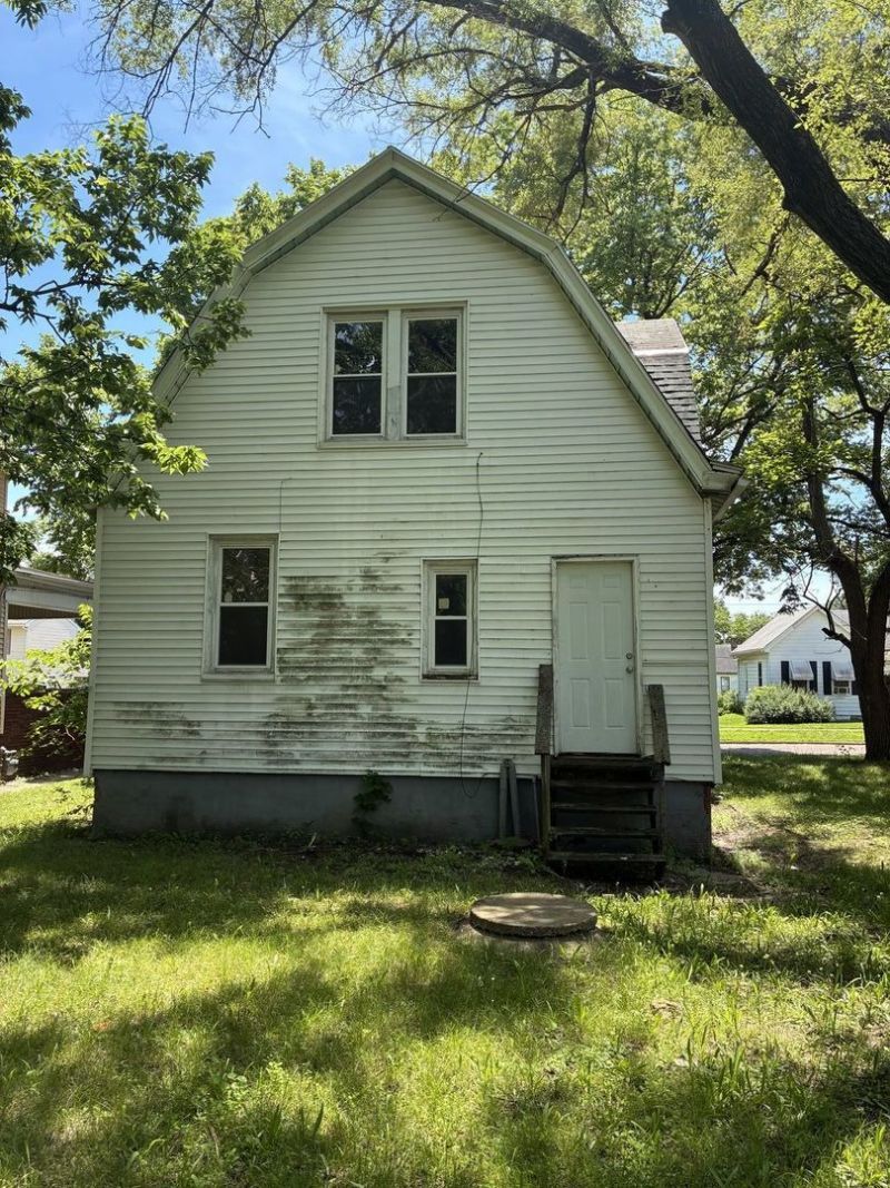 1025 W Butler Street, Peoria, IL 61605