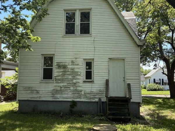 1025 W Butler Street, Peoria, IL 61605