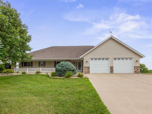 1175 Dale Street SW, Hutchinson, MN 55350