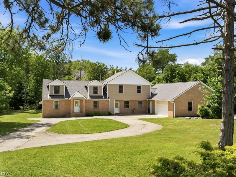 9990 Broadview Road, Broadview Heights, OH 44147 Photo 2