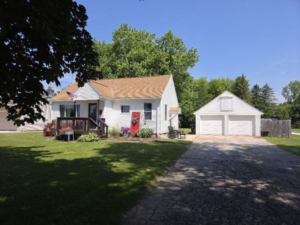 513 Randolph STREET, Mishicot, WI 54228