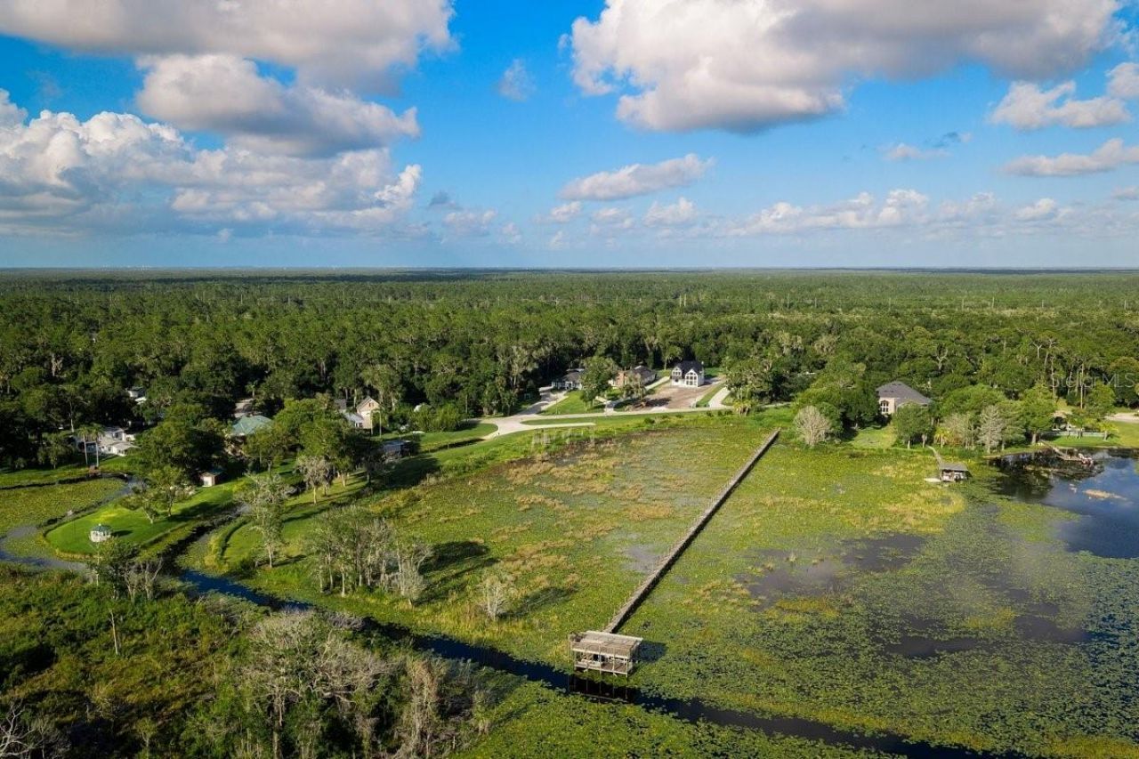 590 Lake Winnemissett Drive, Deland, FL 32724 Photo
