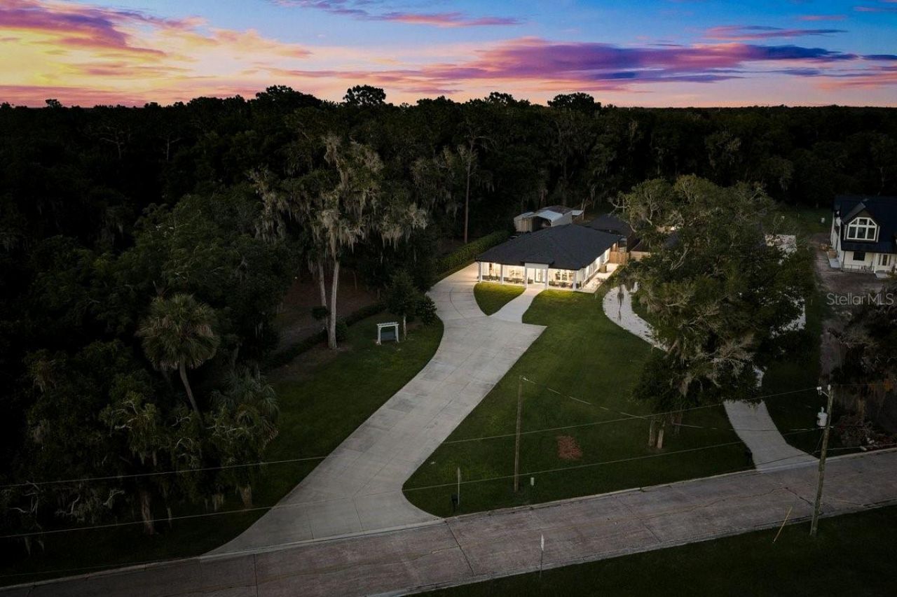 590 Lake Winnemissett Drive, Deland, FL 32724 Photo