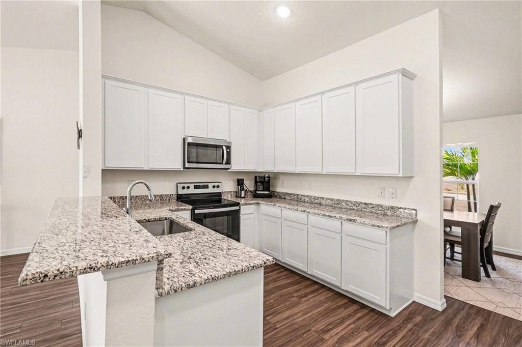 318 NW 4th St , Cape Coral, FL 33993 Photo