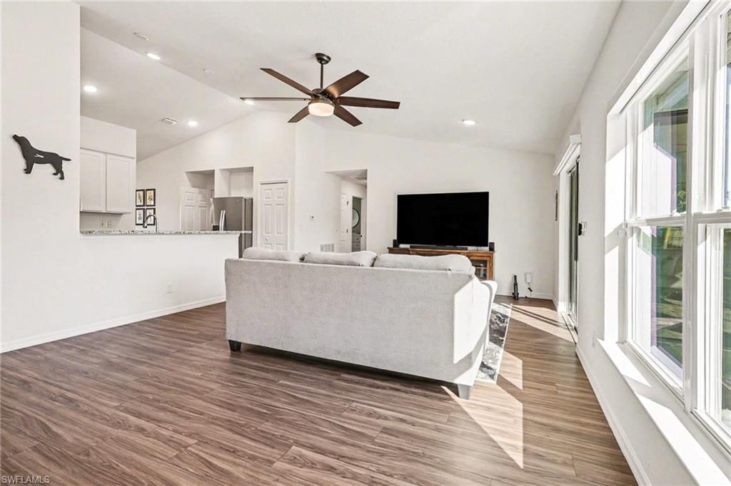 318 NW 4th St , Cape Coral, FL 33993 Photo