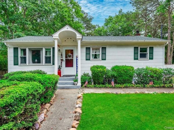 235 Highview Drive , Calverton, NY 11933