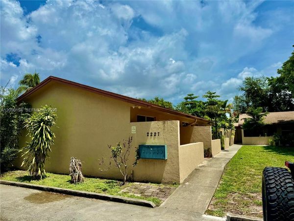2227 Monroe St , Unit 6, Hollywood, FL 33020