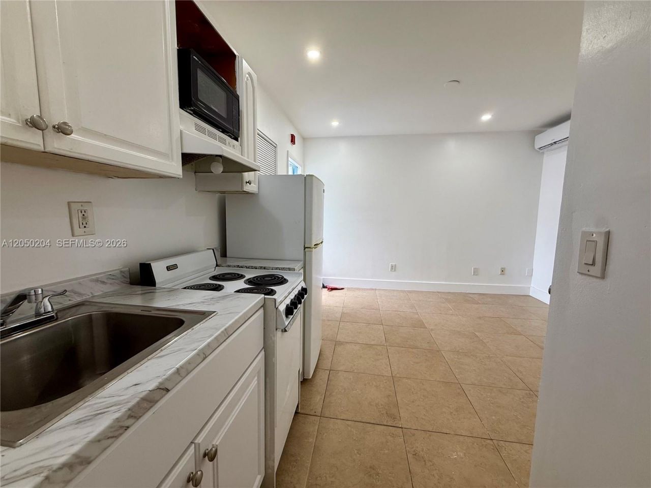 427 NE 62nd St, Unit 14, Miami, FL 33138 Photo