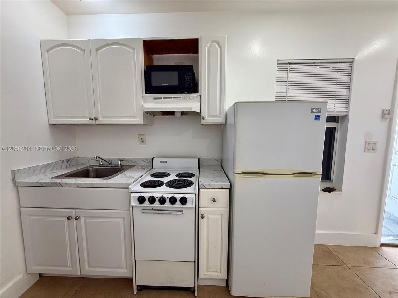 427 NE 62nd St, Unit 14, Miami, FL 33138 Photo