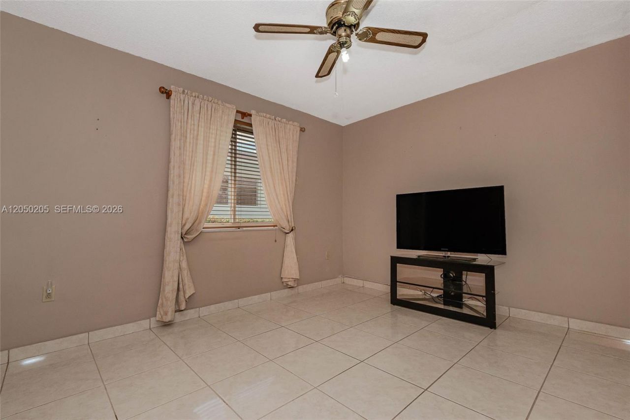 271 E 17th St , Hialeah, FL 33010 Photo