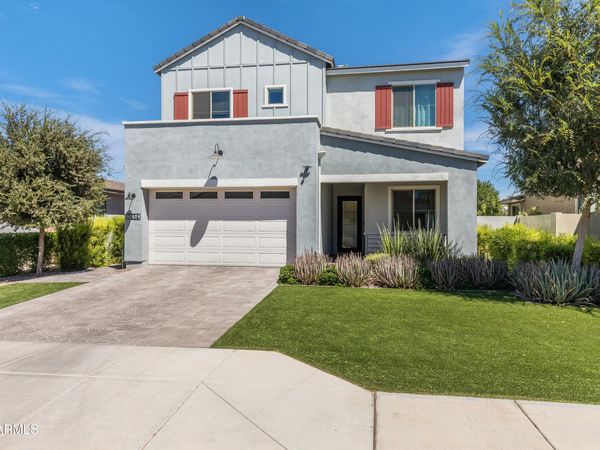 1454 E RAKESTRAW Lane, Gilbert, AZ 85298