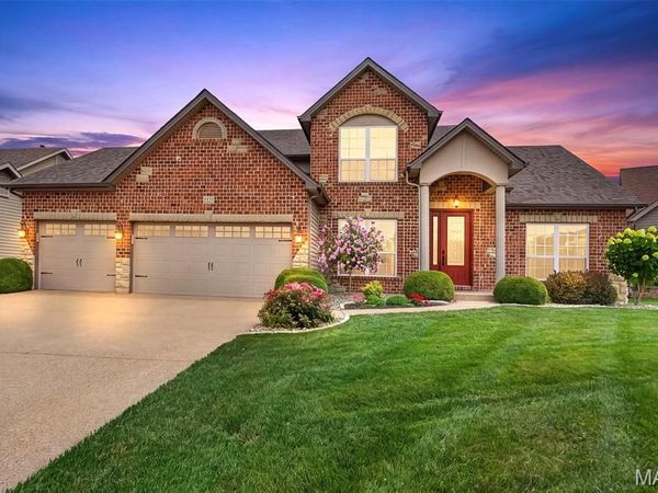2218 Homefield Grove Drive, O'Fallon, MO 63366