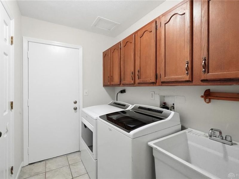 1160 Hyannis Drive, Beavercreek, OH 45434 Photo 19