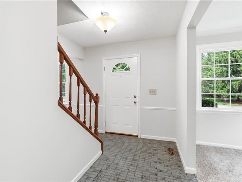 1160 Hyannis Drive, Beavercreek, OH 45434 Photo 4