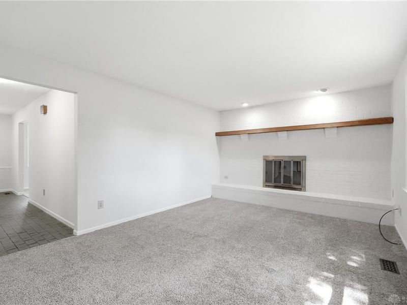 1160 Hyannis Drive, Beavercreek, OH 45434 Photo 7