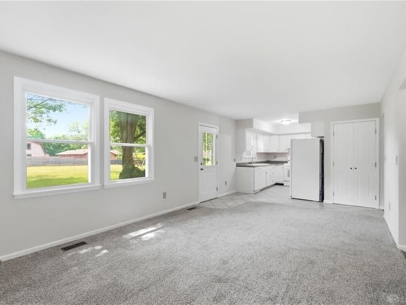1160 Hyannis Drive, Beavercreek, OH 45434 Photo 8