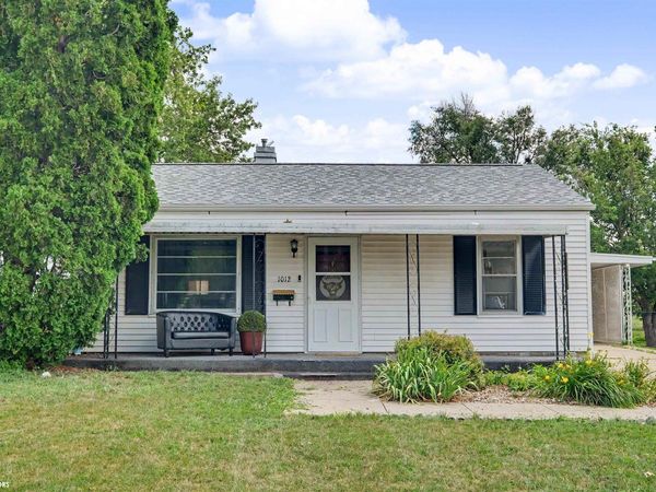 1012 S 7th Avenue, Marshalltown, IA 50158