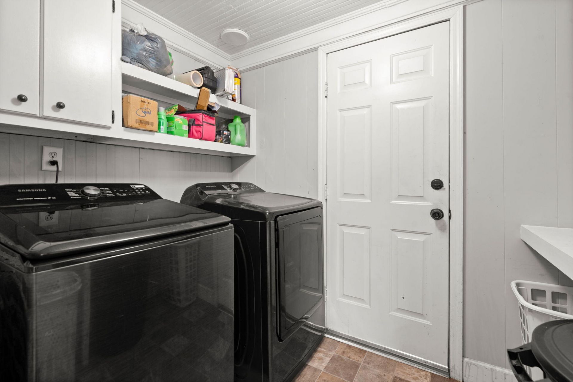 305 Forest Circle Photo 10