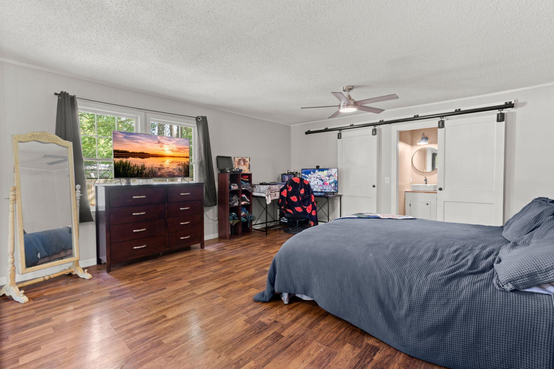 305 Forest Circle Photo 18