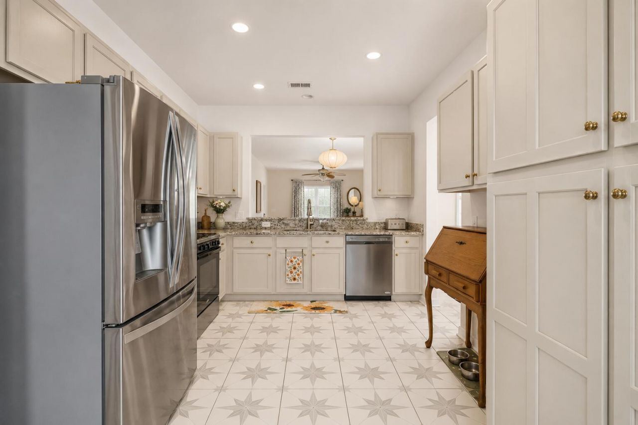 223 Waterfront Park Drive Photo 16