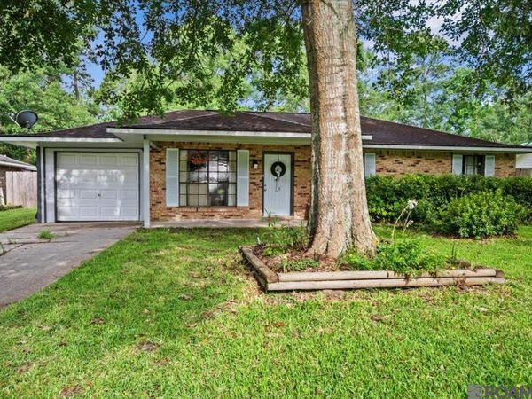 26811 Pen Dr, Walker, LA 70785