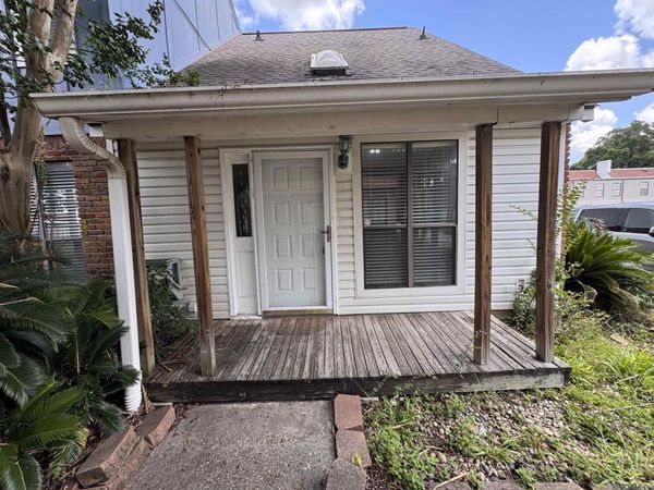 4251 Jefferson Woods Dr, Baton Rouge, LA 70809