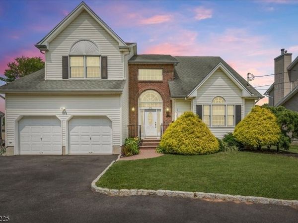 370 Westfield Ave, Clark, NJ 07066