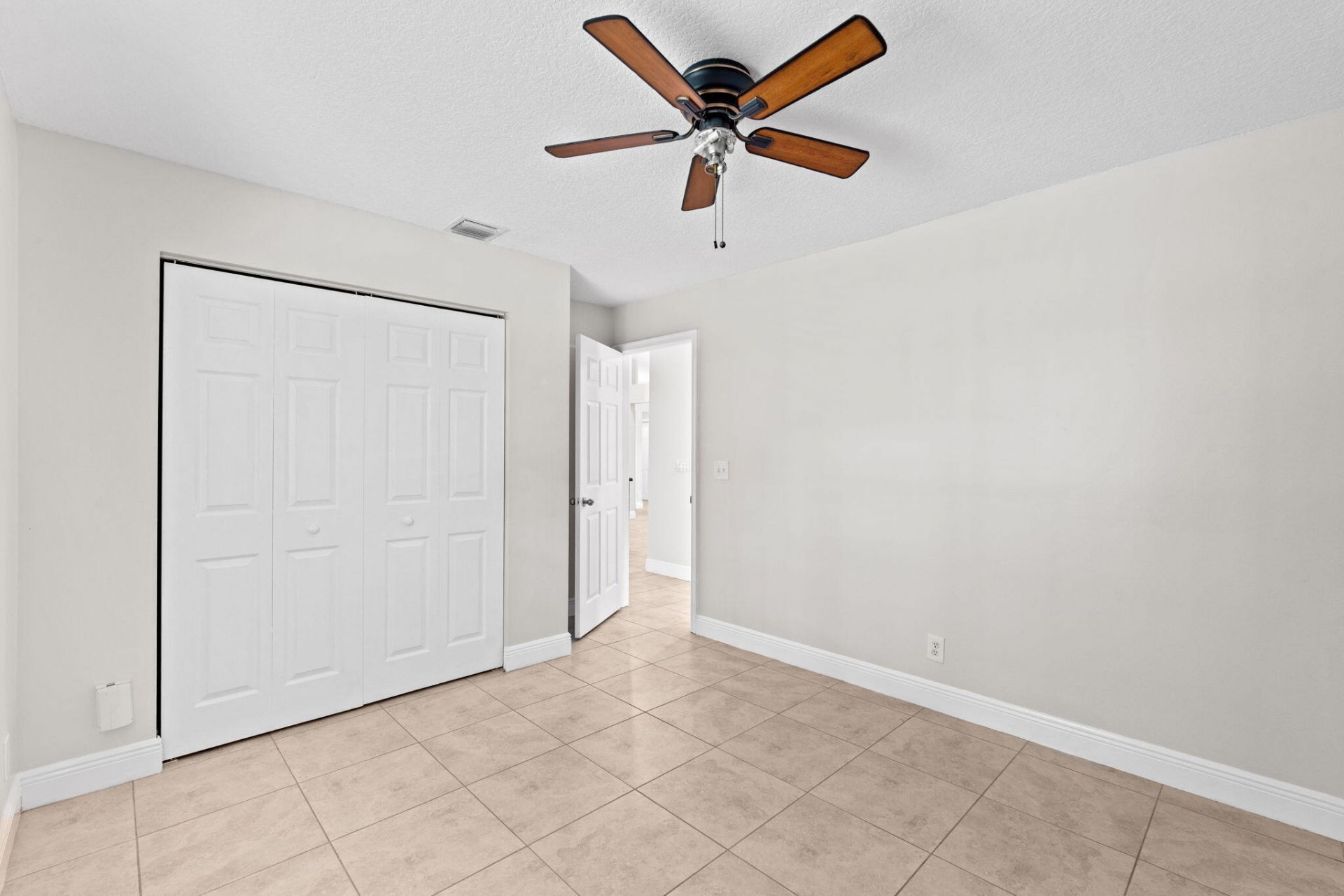 16628 Valencia Boulevard, The Acreage, FL 33470 Photo