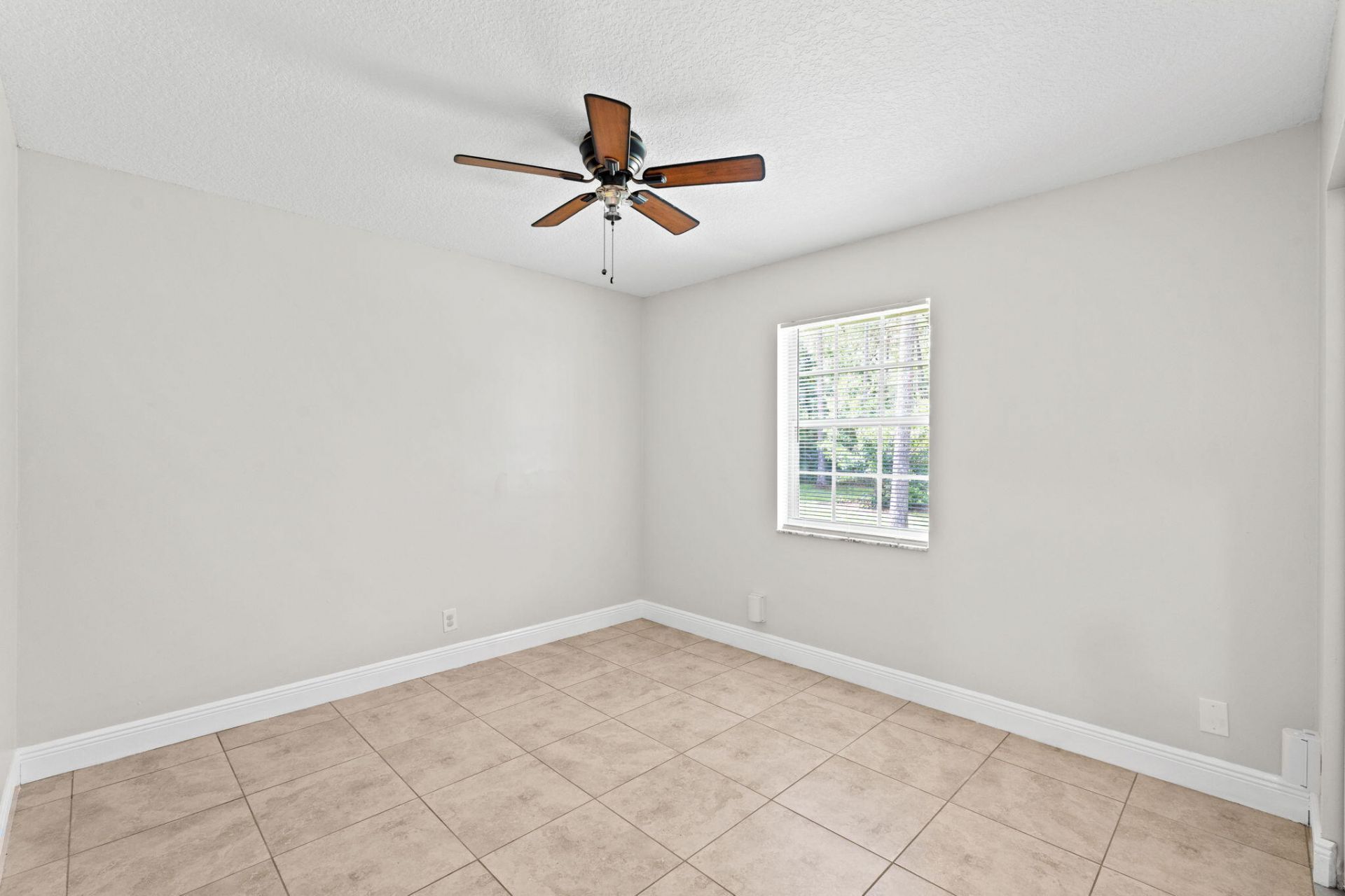 16628 Valencia Boulevard, The Acreage, FL 33470 Photo