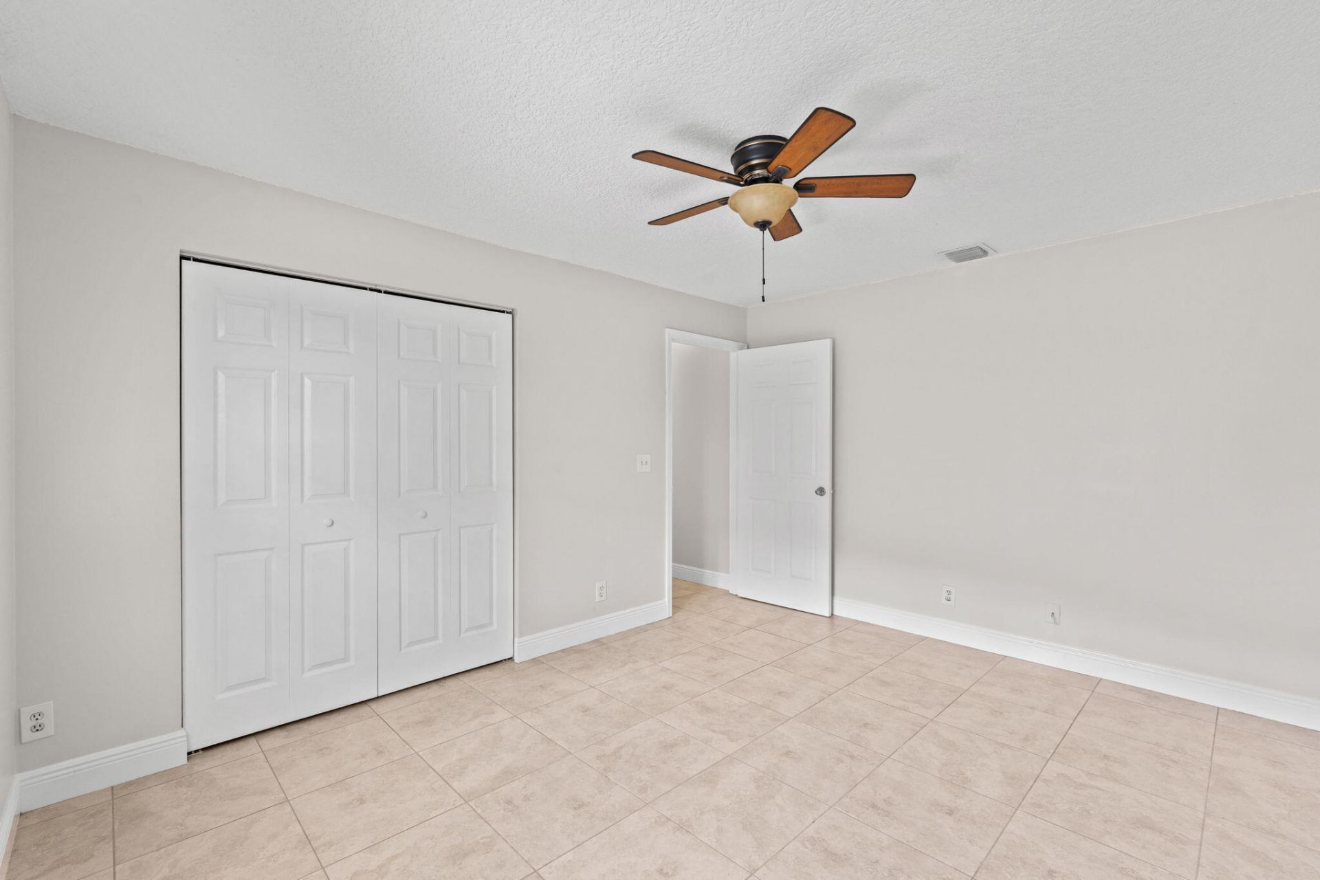 16628 Valencia Boulevard, The Acreage, FL 33470 Photo