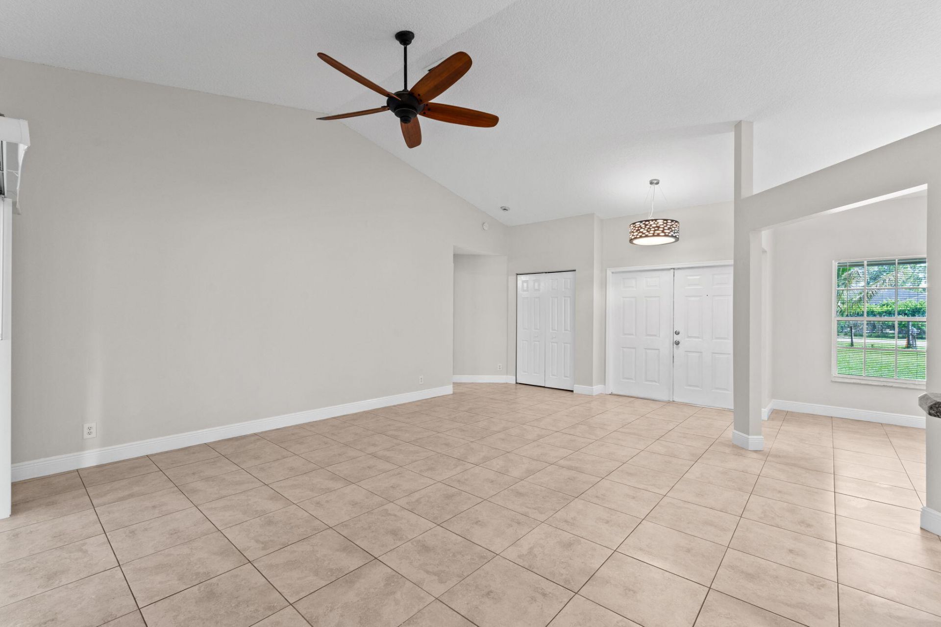 16628 Valencia Boulevard, The Acreage, FL 33470 Photo
