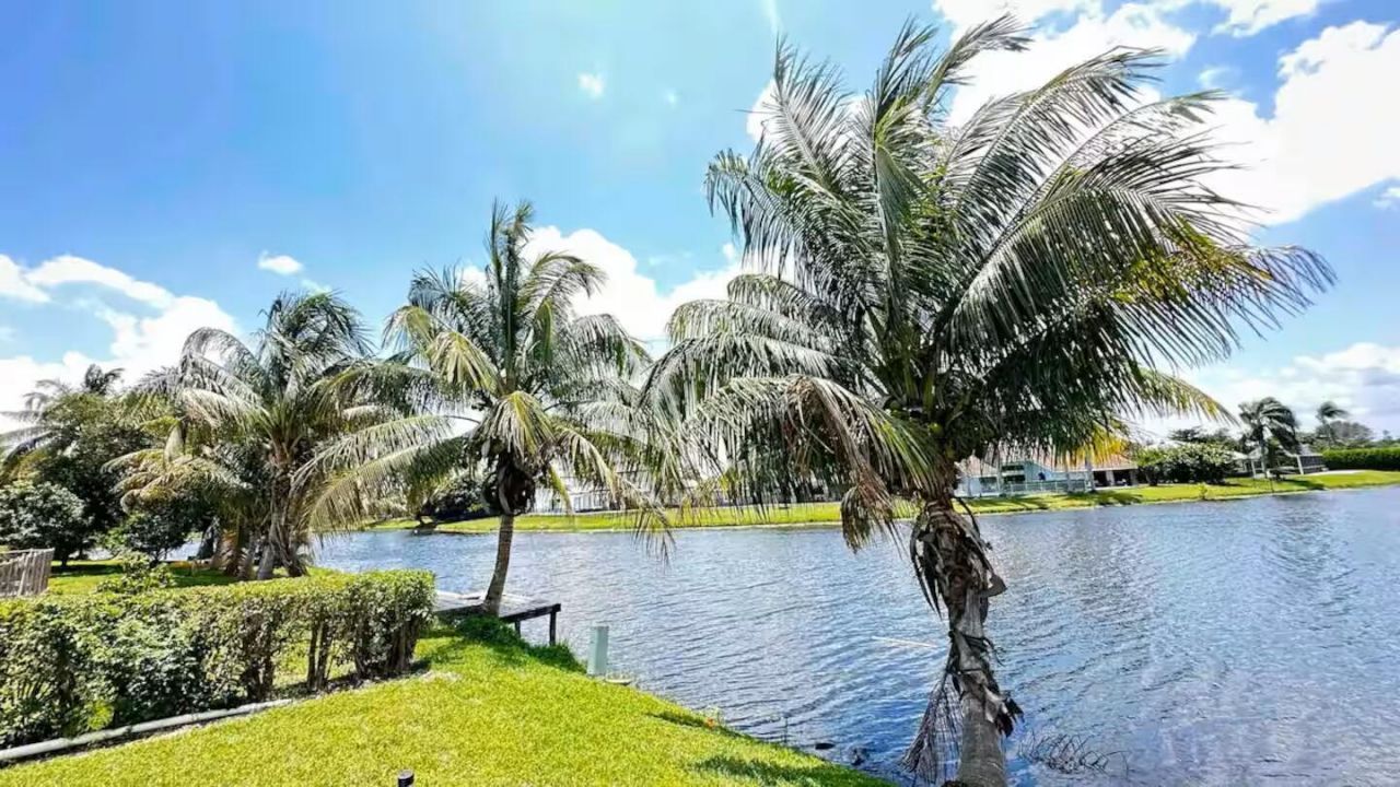 2060 Amesbury Circle, Wellington, FL 33414 Photo