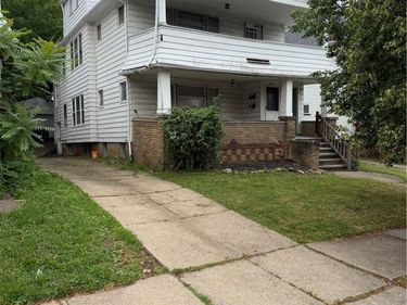 1594 Victoria Avenue, Lakewood, OH 44107