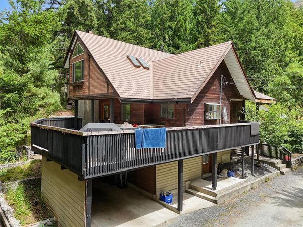2099 Shawnigan Lake Rd , Shawnigan Lake, BC V8H 2B5