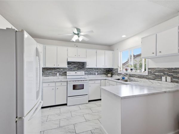 2505 Alder St S, Campbell River, BC V9W 5T3
