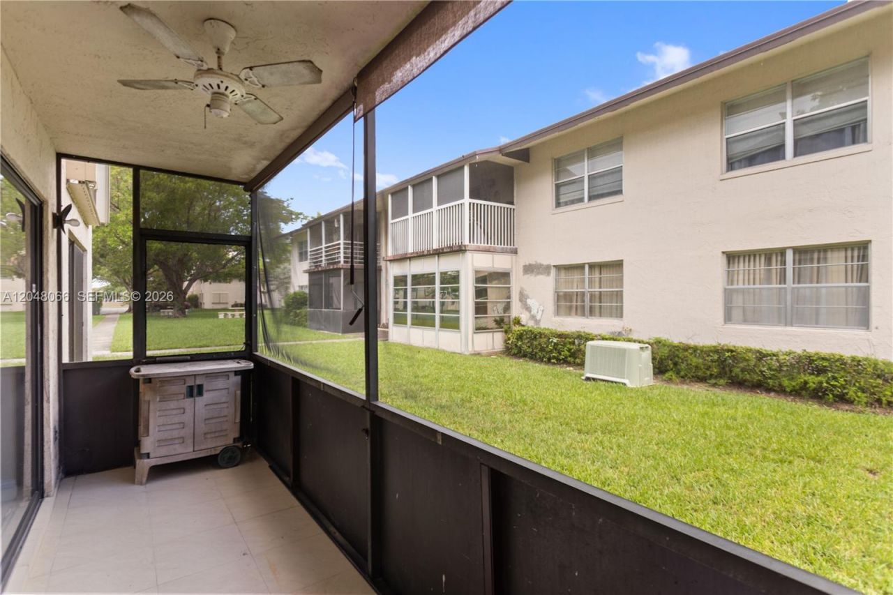 204 E Laurel Dr, Unit 1204, Margate, FL 33326 Photo