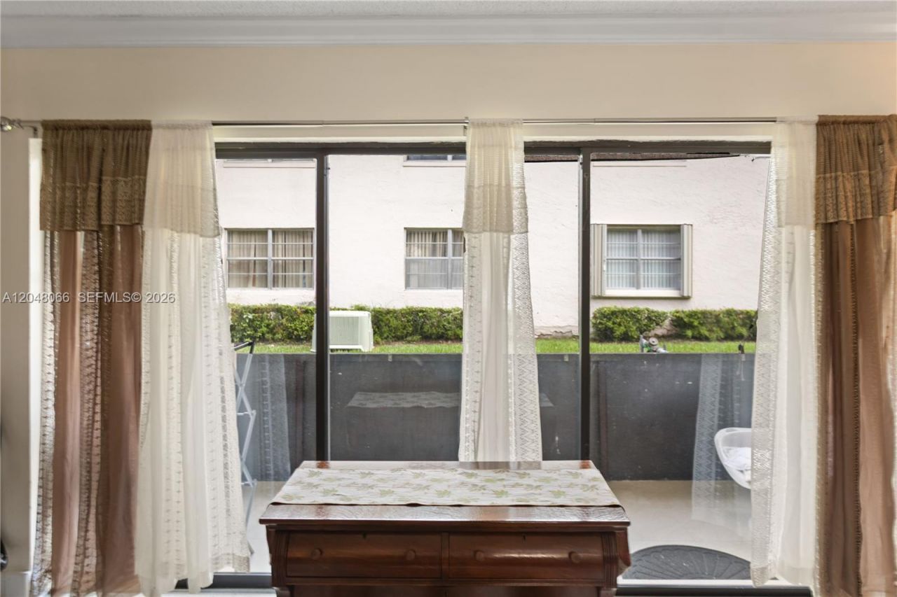 204 E Laurel Dr, Unit 1204, Margate, FL 33326 Photo
