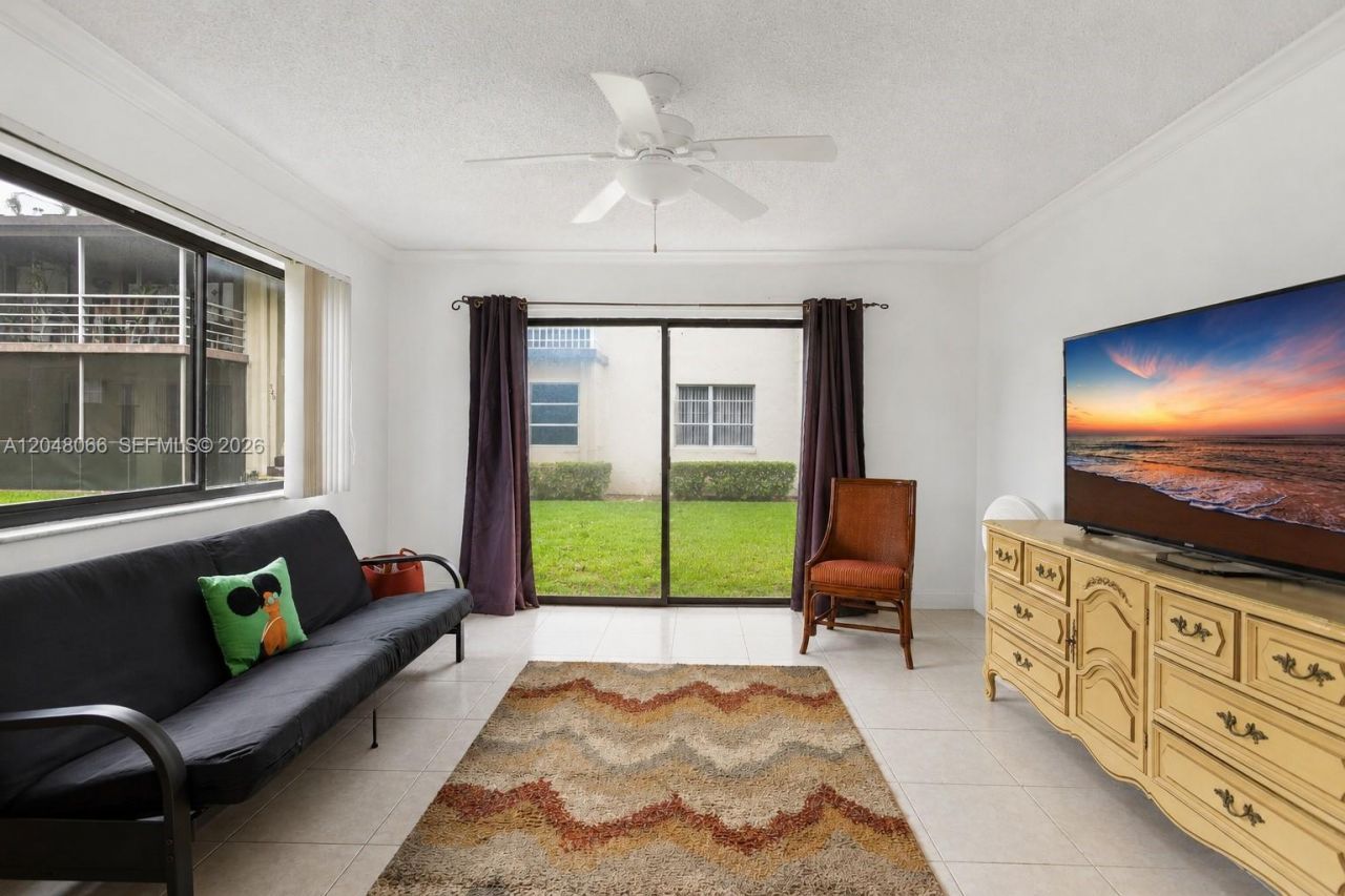 204 E Laurel Dr, Unit 1204, Margate, FL 33326 Photo