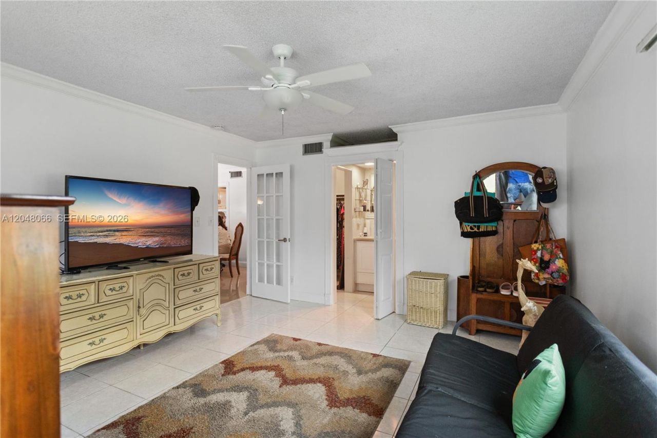 204 E Laurel Dr, Unit 1204, Margate, FL 33326 Photo