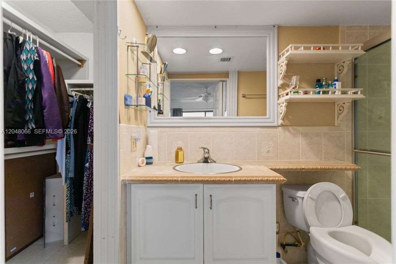 204 E Laurel Dr, Unit 1204, Margate, FL 33326 Photo