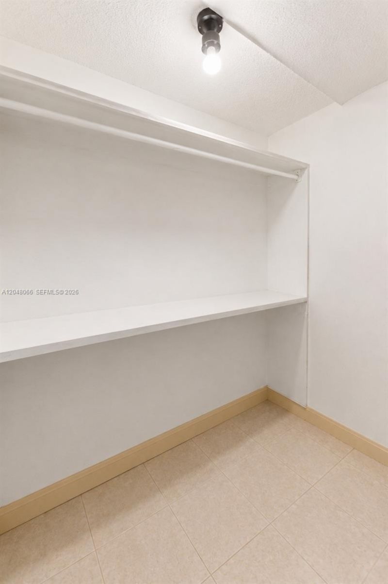 204 E Laurel Dr, Unit 1204, Margate, FL 33326 Photo